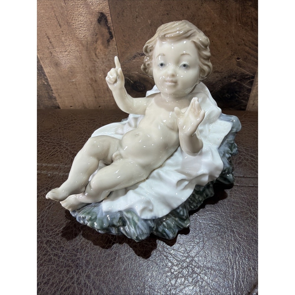 Lladro Baby Jesus Nativity Porcelain Figurine #1388 Retired Mint w/ Original Box